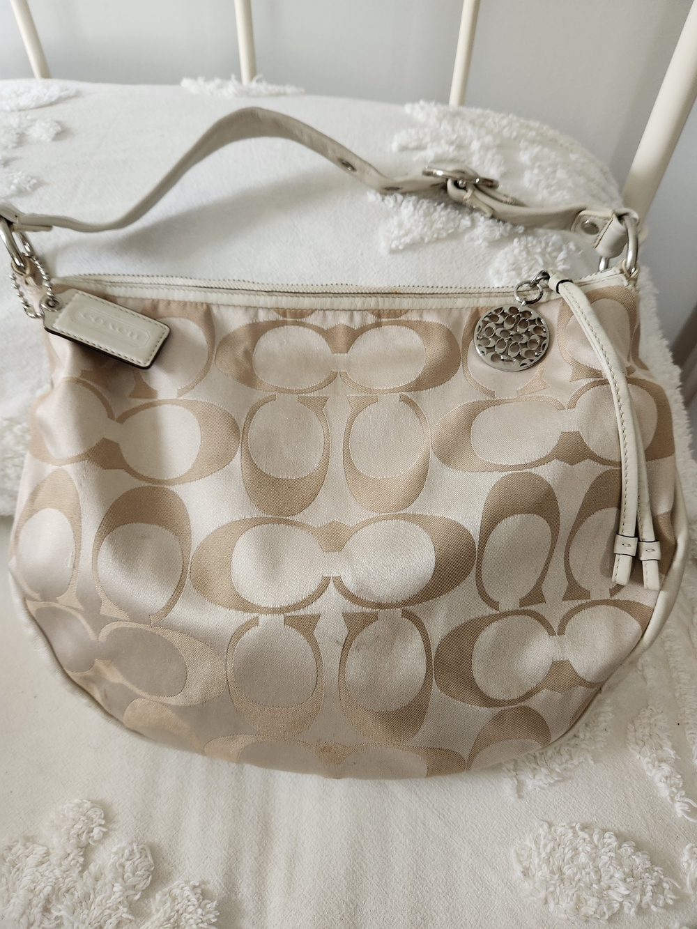 Coach Signature Canvas Hobo Bag in Beige B0968-12642